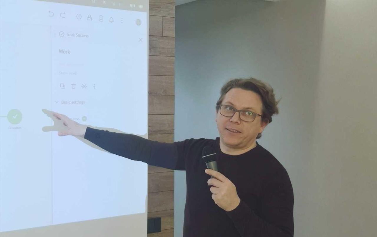 Илья Морозов, руководитель Центра компетенций по Corezoid в ПУМБ: “Слова “API”, “JSON” и “пагинация” в ПУМБ уже никого не пугают”